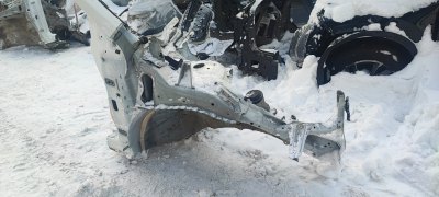 Передняя стойка кузова