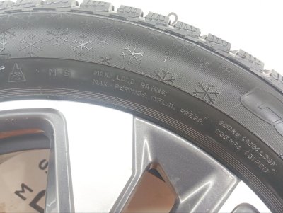 Колесо Exeed LX R18 5x108, Cordiant 225/60 R18, зимнее, липучка