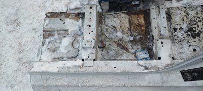 Порог с центральной стойкой