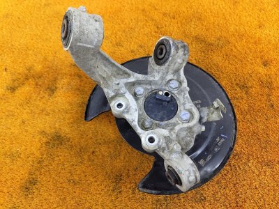 Кулак поворотный