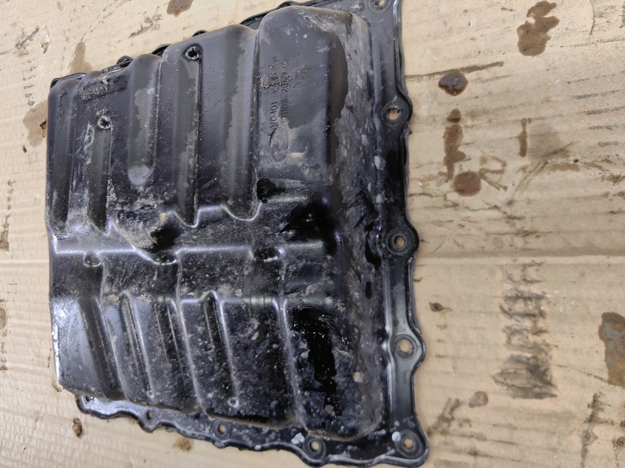 Поддон двигателя