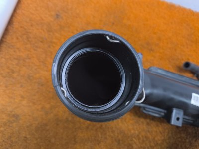 Патрубок воздушного фильтра