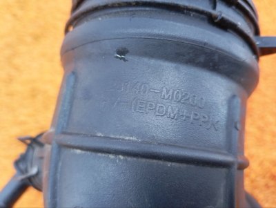 Патрубок воздушного фильтра