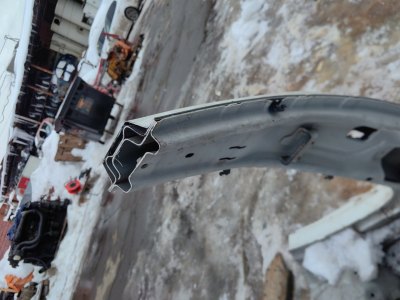 Порог с центральной стойкой