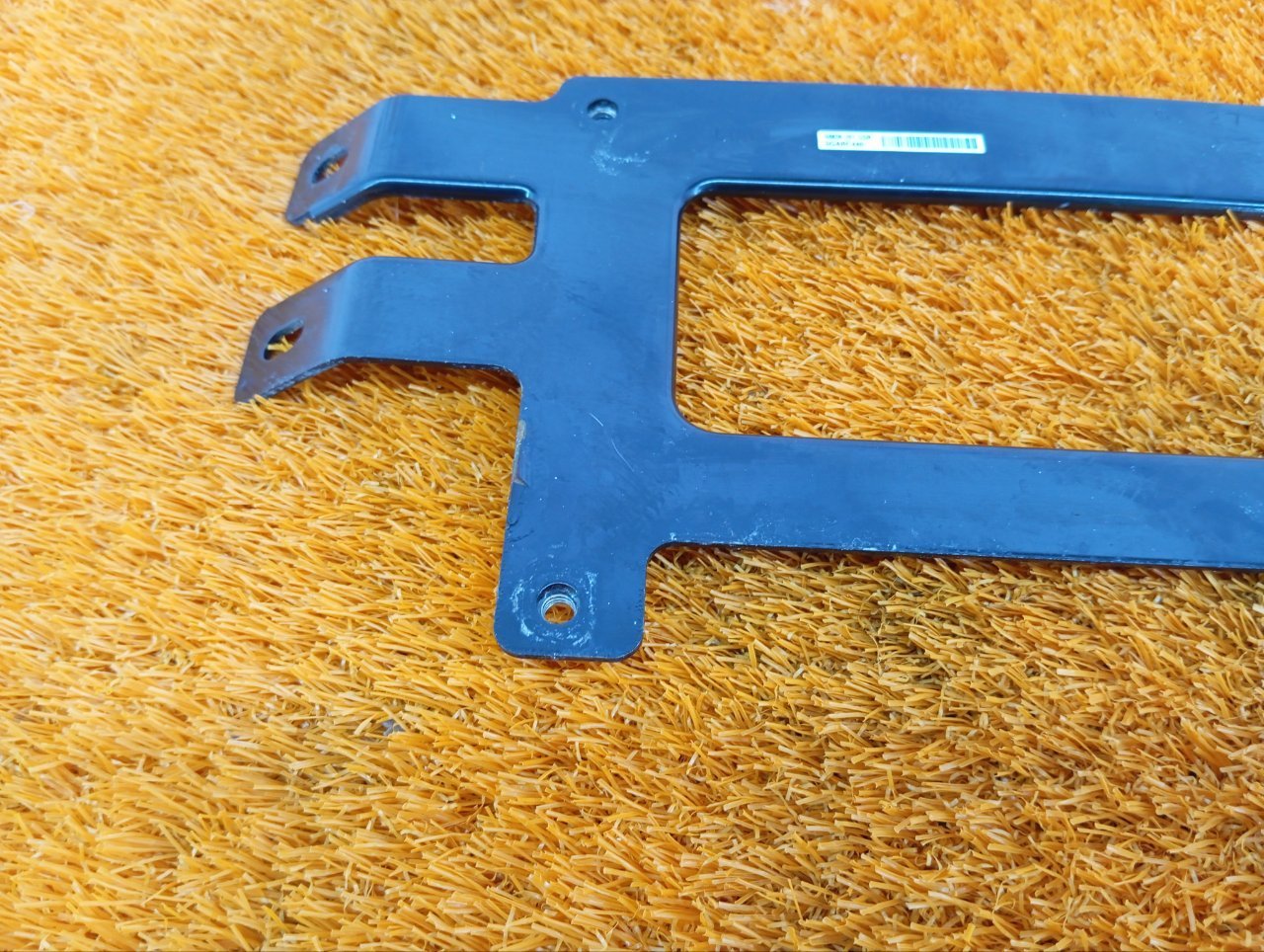 Кронштейн блока управления двигателем