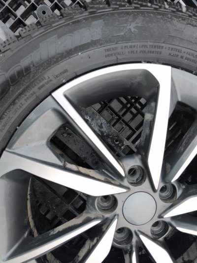 Колесо Geely Coolray R16 5x114.3, Cordiant 215/60 R16, зимнее, липучка