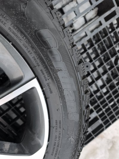 Колесо Geely Coolray R16 5x114.3, Cordiant 215/60 R16, зимнее, липучка