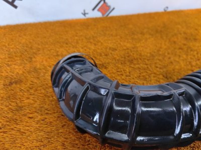 Патрубок воздушного фильтра