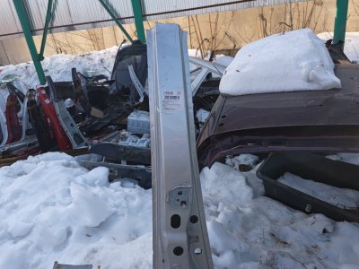 Порог с центральной стойкой