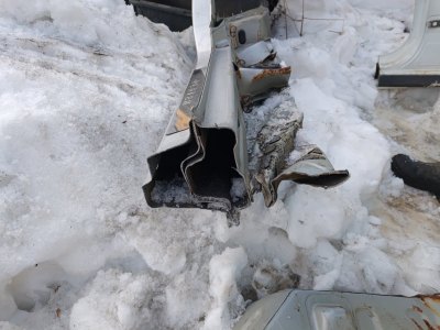 Порог с центральной стойкой