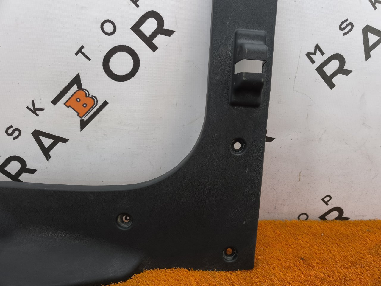 Обшивка багажника