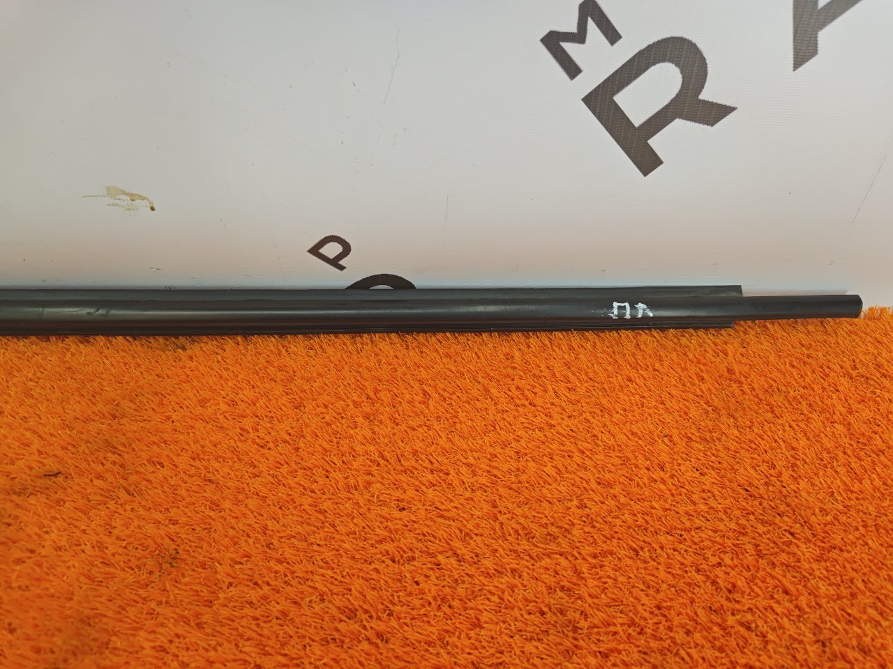 Молдинг стекла