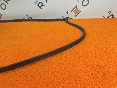 Уплотнитель двери