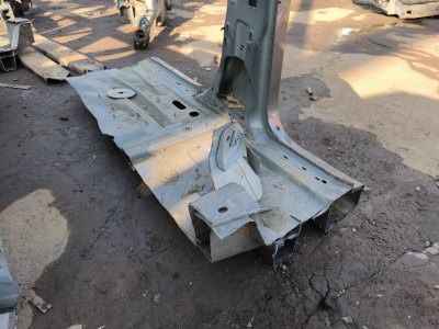 Порог с центральной стойкой