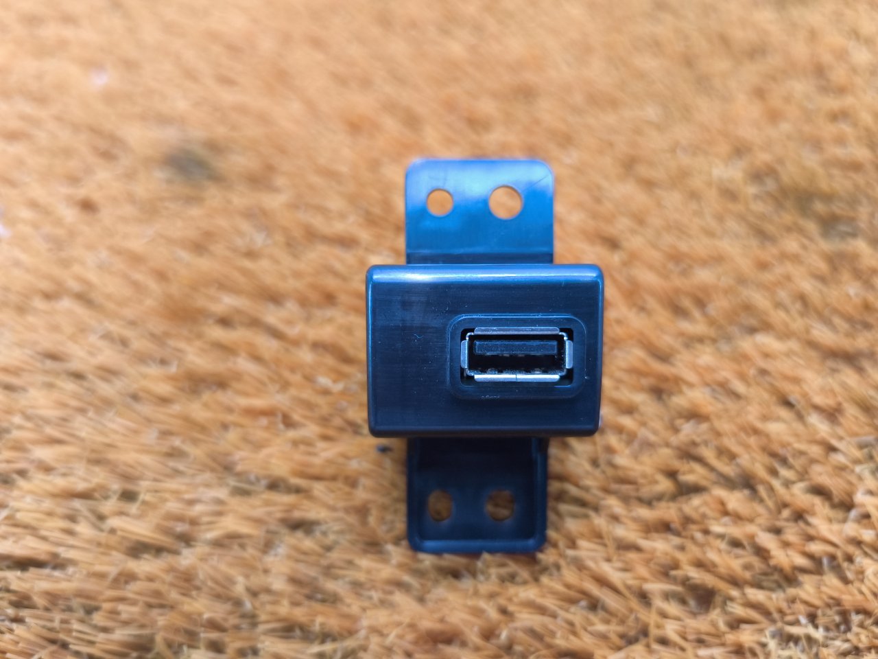 Разъем USB