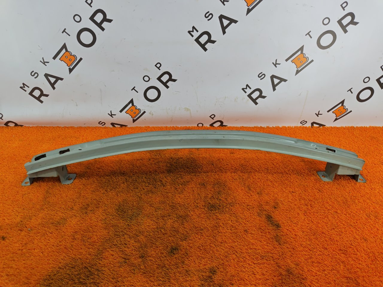 Усилитель бампера