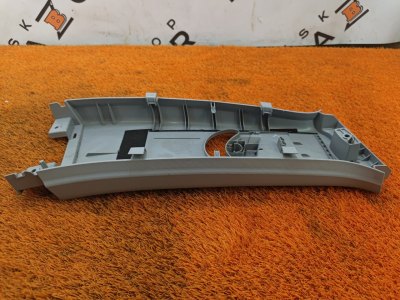 Обшивка центральной стойки