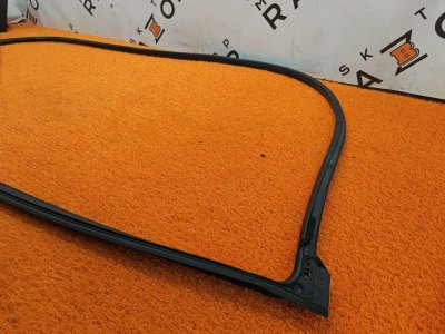 Уплотнитель двери