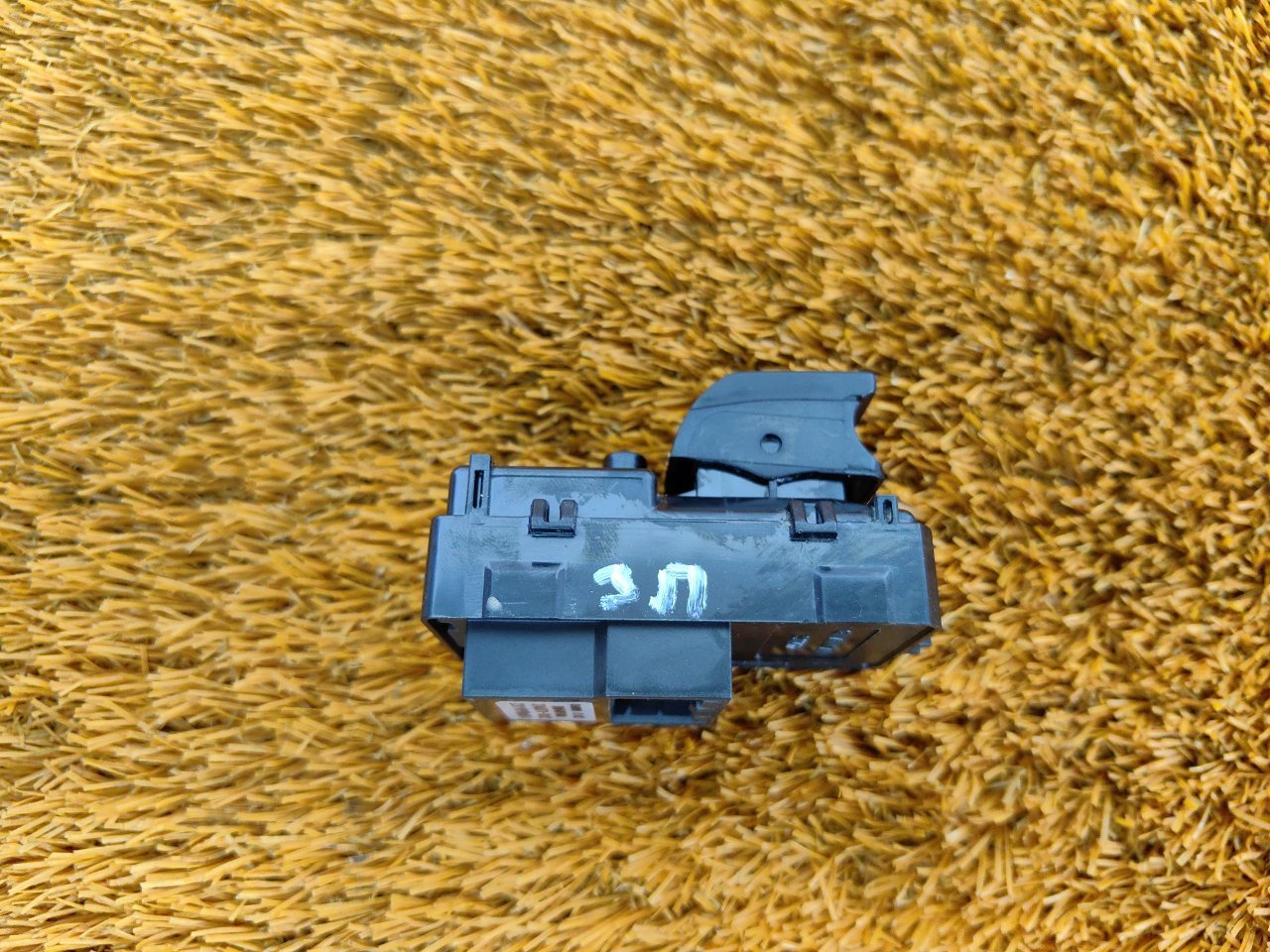 3746070CN02 Кнопка стеклоподъемника Changan UNI-V 2023 фото 3