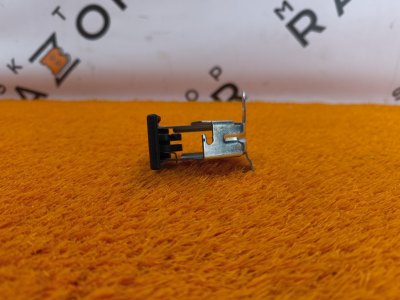Ручка открывания капота
