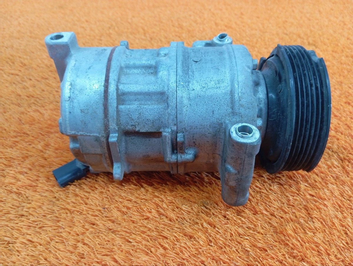4M0820803 Компрессор кондиционера Audi A4 2020 фото 1
