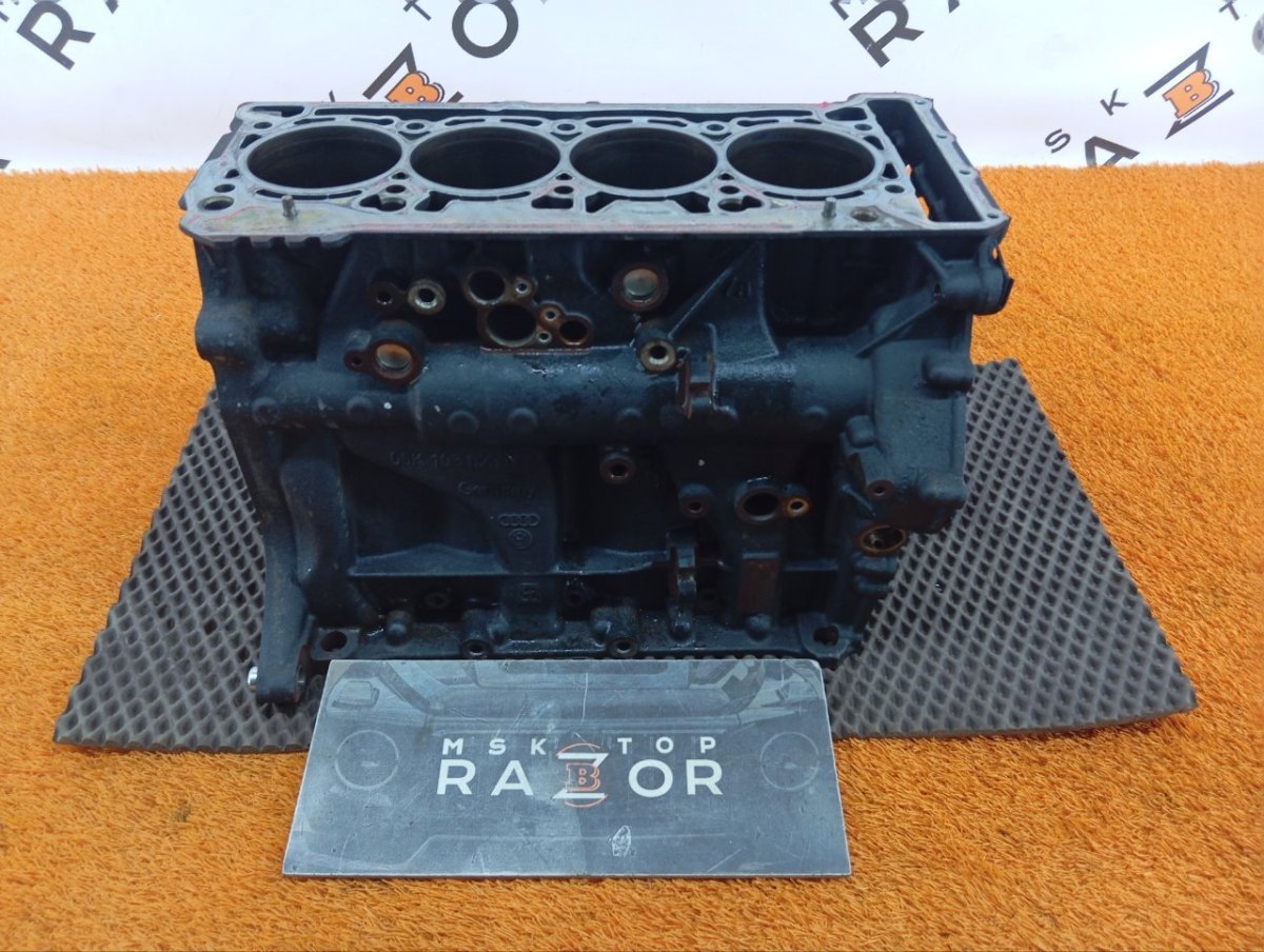 06K103023N Блок цилиндров Audi A4 2020 фото 1
