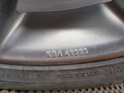 Колесо Audi A4 R18 5x112, Nokian 235/45 R18, зимнее, липучка