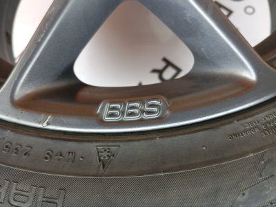 Колесо Audi A4 R18 5x112, Nokian 235/45 R18, зимнее, липучка