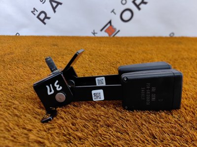 Ответная часть ремня безопасности