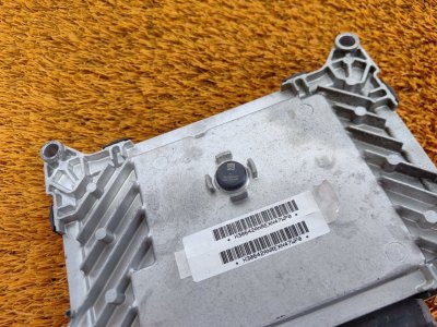 Блок управления двигателем