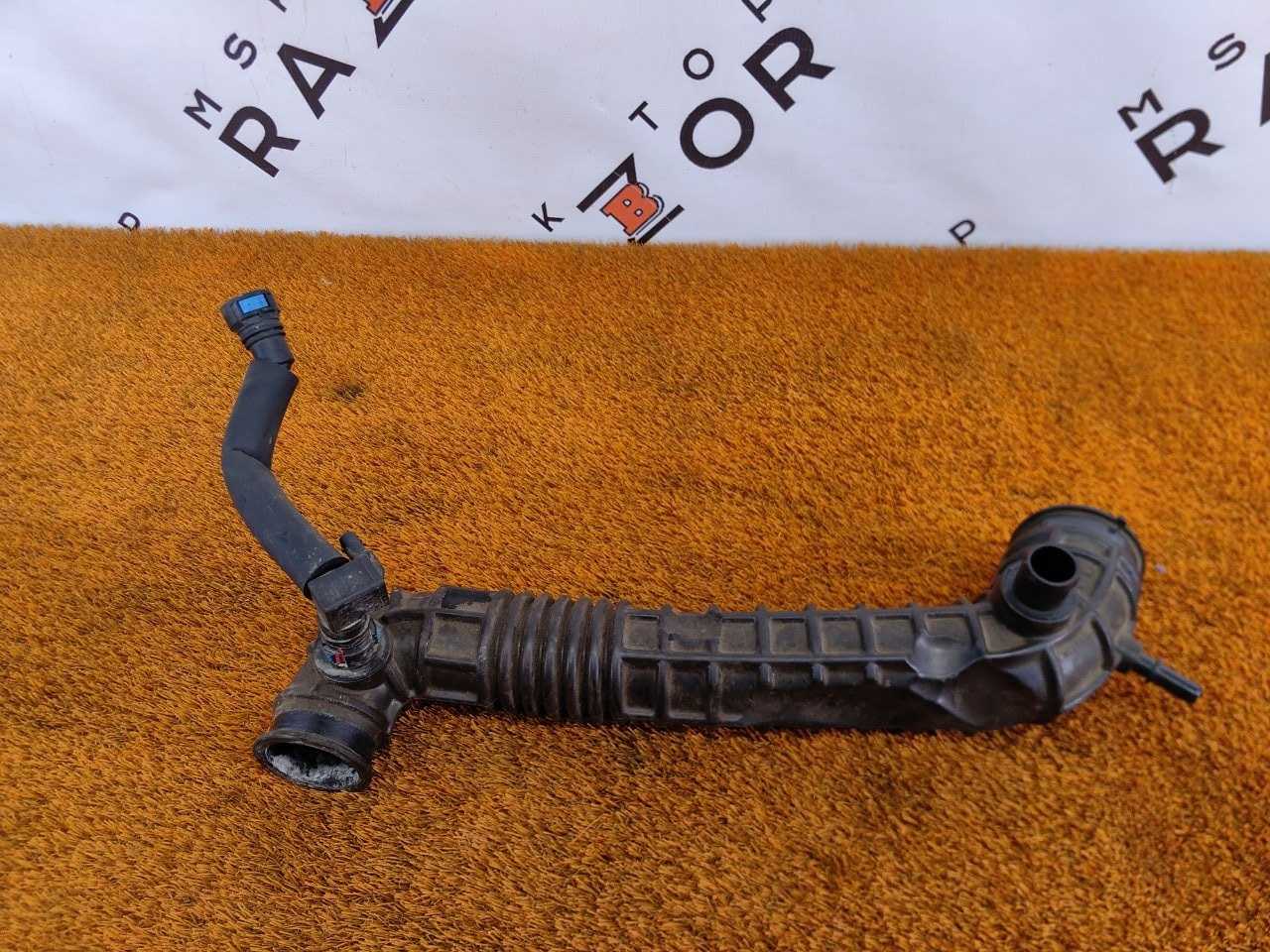 Патрубок воздушного фильтра