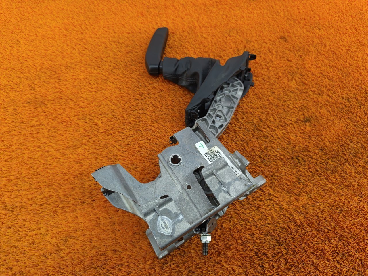 Рычаг стояночного тормоза