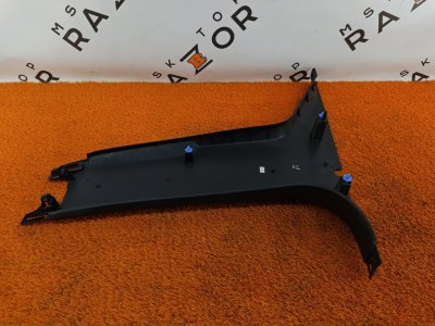 Обшивка центральной стойки