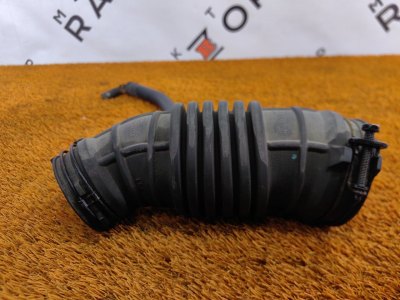 Патрубок воздушного фильтра