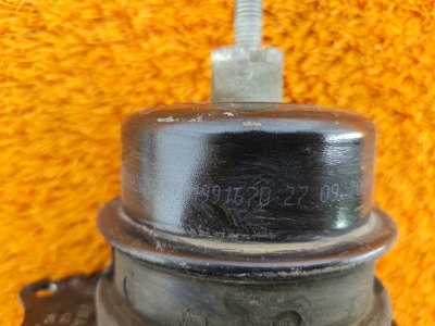 Подушка двигателя