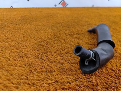 Трубка картерных газов