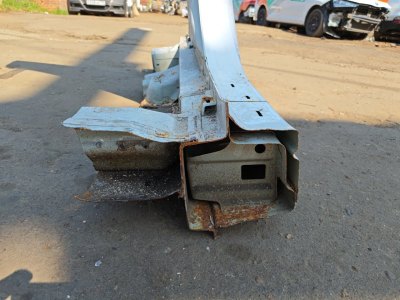 Порог с центральной стойкой
