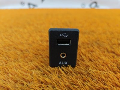 Разъем USB+AUX