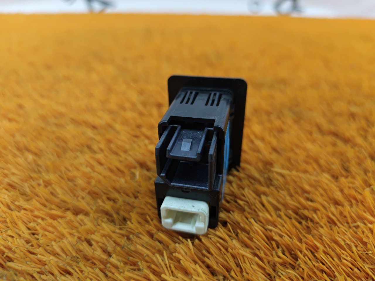 Разъем USB+AUX