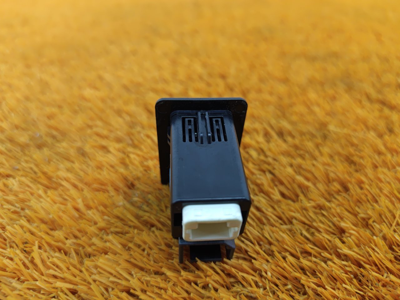 Разъем USB+AUX