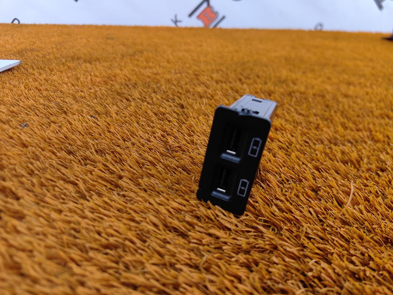 Разъем USB