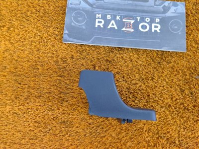 Заглушка крепления сиденья