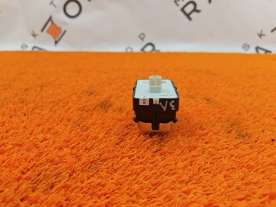 Кнопка стеклоподъемника