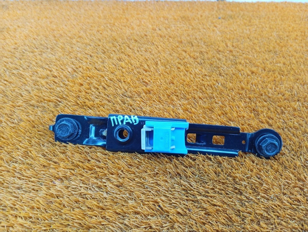 88890F2000 Механизм регулировки ремня безопасности правый Hyundai Solaris 2019 фото 1