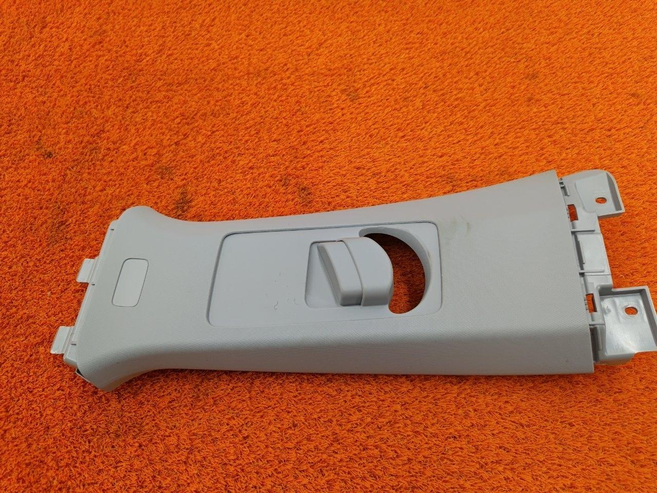 Обшивка центральной стойки