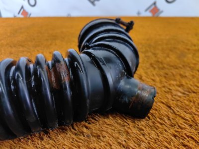 Патрубок воздушного фильтра