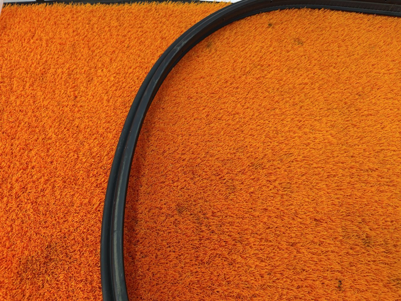 Уплотнитель багажника