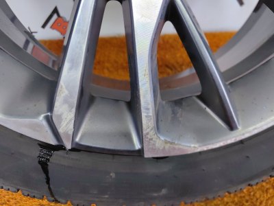 Колесо Geely Coolray R18 5x114.3, Pirelli 215/55 R18, зимнее, липучка