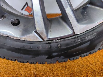 Колесо Geely Coolray R18 5x114.3, Pirelli 215/55 R18, зимнее, липучка
