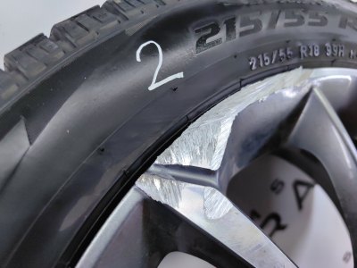Колесо Geely Coolray R18 5x114.3, Pirelli 215/55 R18, зимнее, липучка